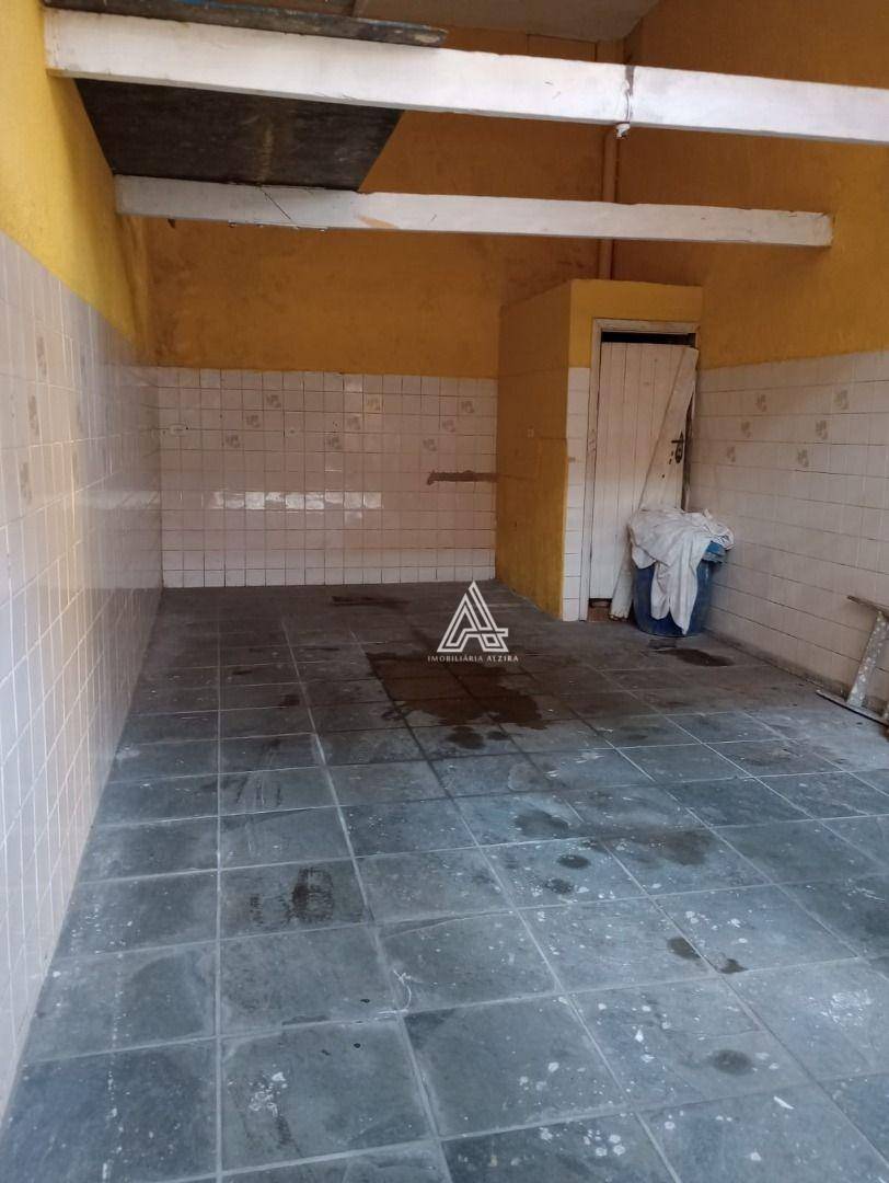 Casa para alugar com 1 quarto, 140m² - Foto 2