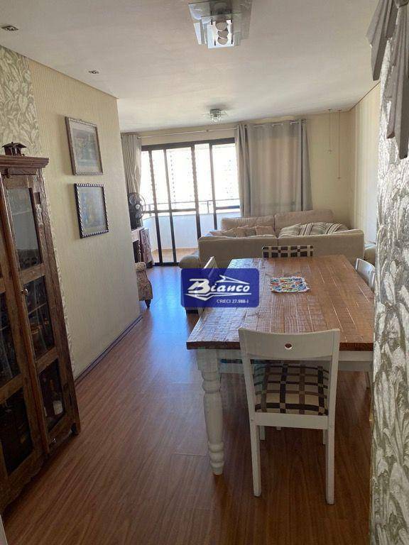 Apartamento à venda com 3 quartos, 113m² - Foto 8