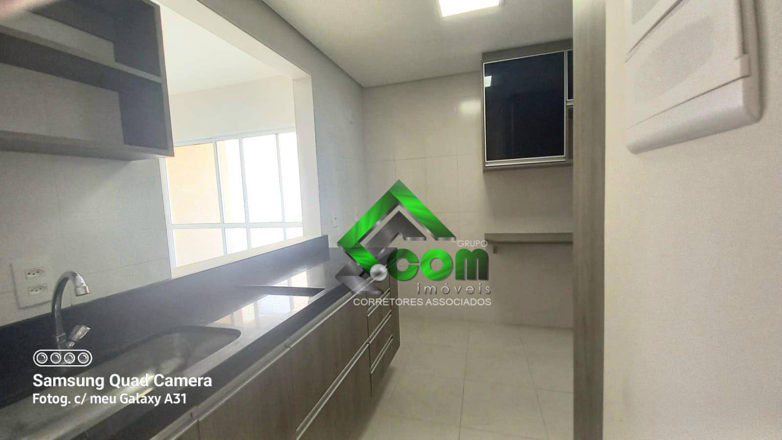 Apartamento para alugar com 3 quartos, 95m² - Foto 8