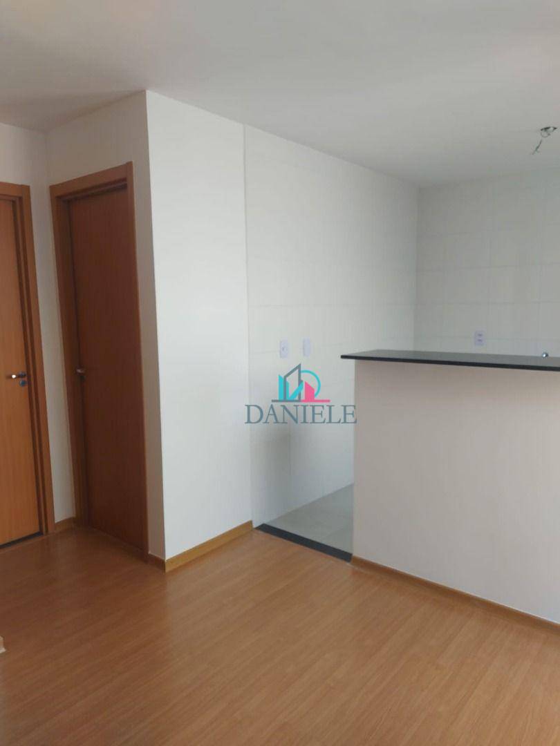 Apartamento à venda com 2 quartos, 45m² - Foto 3