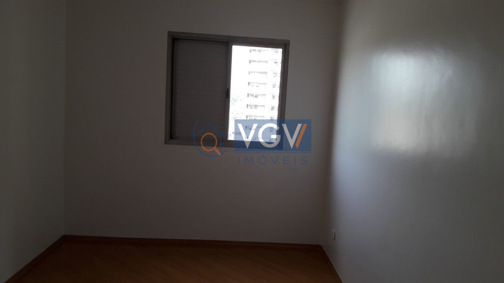 Apartamento à venda com 2 quartos, 66m² - Foto 3