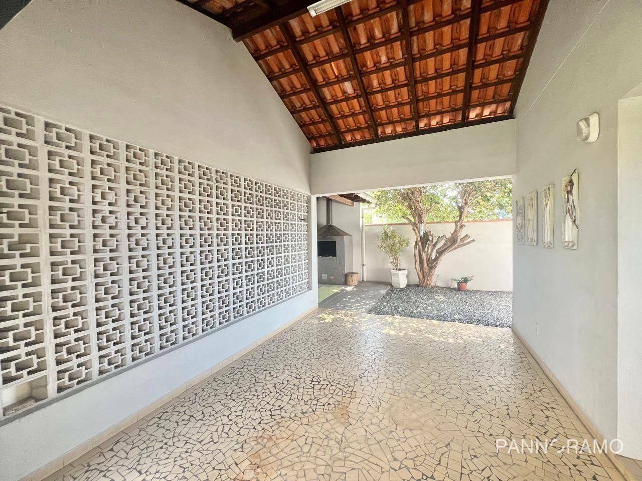 Casa à venda com 4 quartos, 300m² - Foto 5