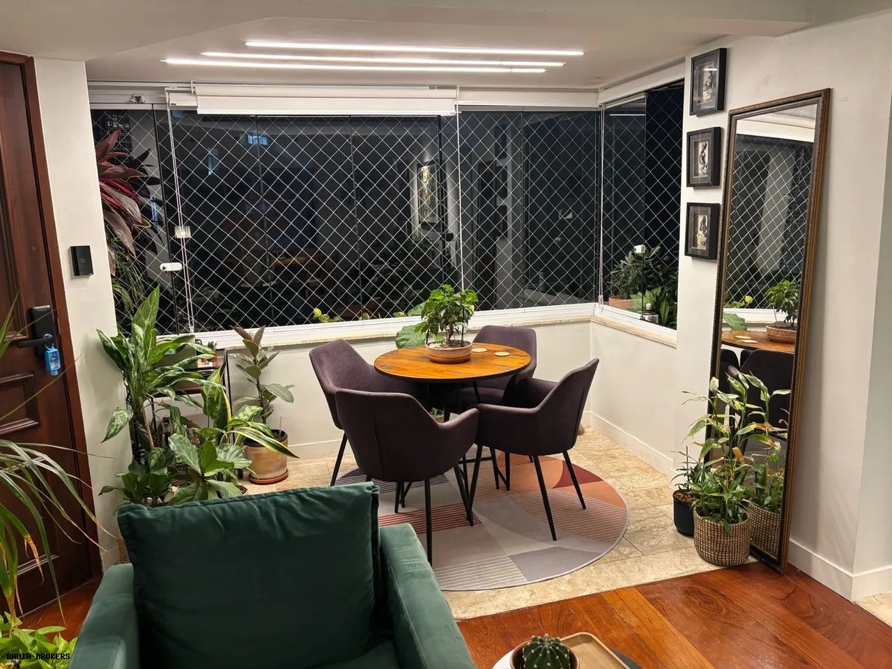 Apartamento à venda com 2 quartos, 105m² - Foto 4