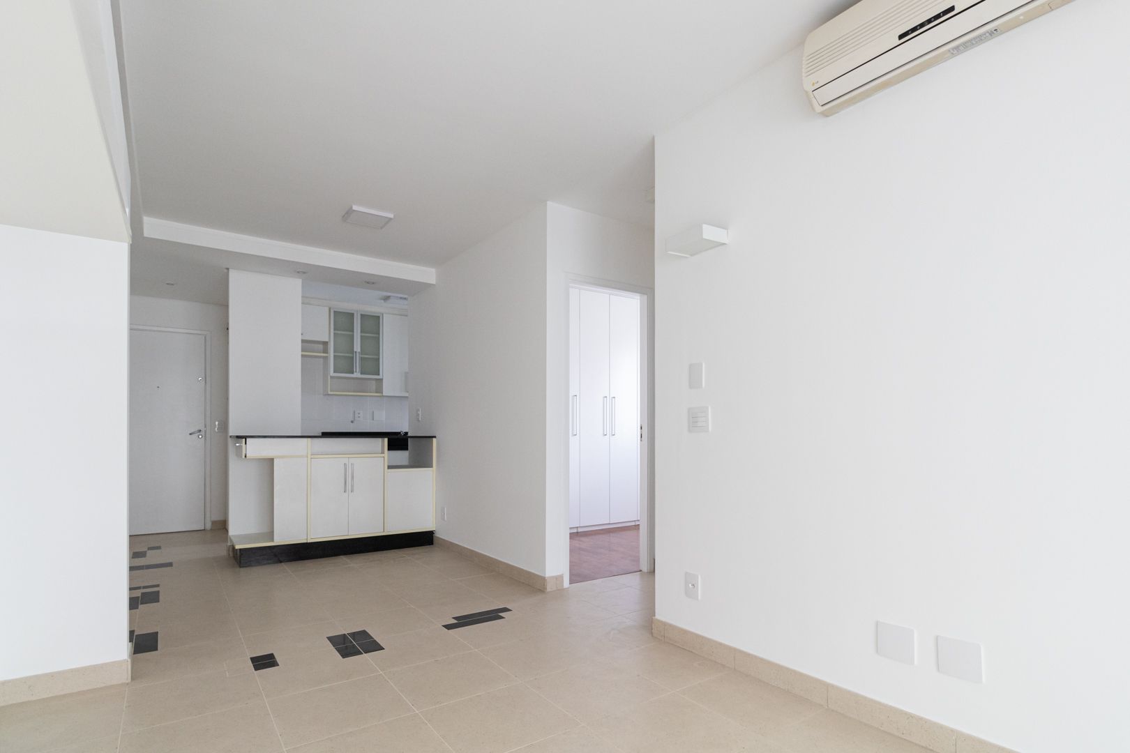 Apartamento à venda com 2 quartos, 65m² - Foto 48