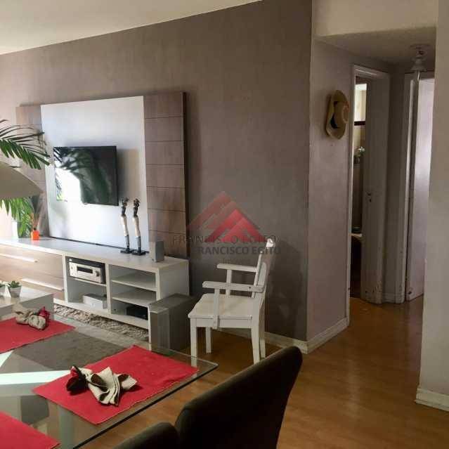 Apartamento à venda com 2 quartos, 75m² - Foto 4