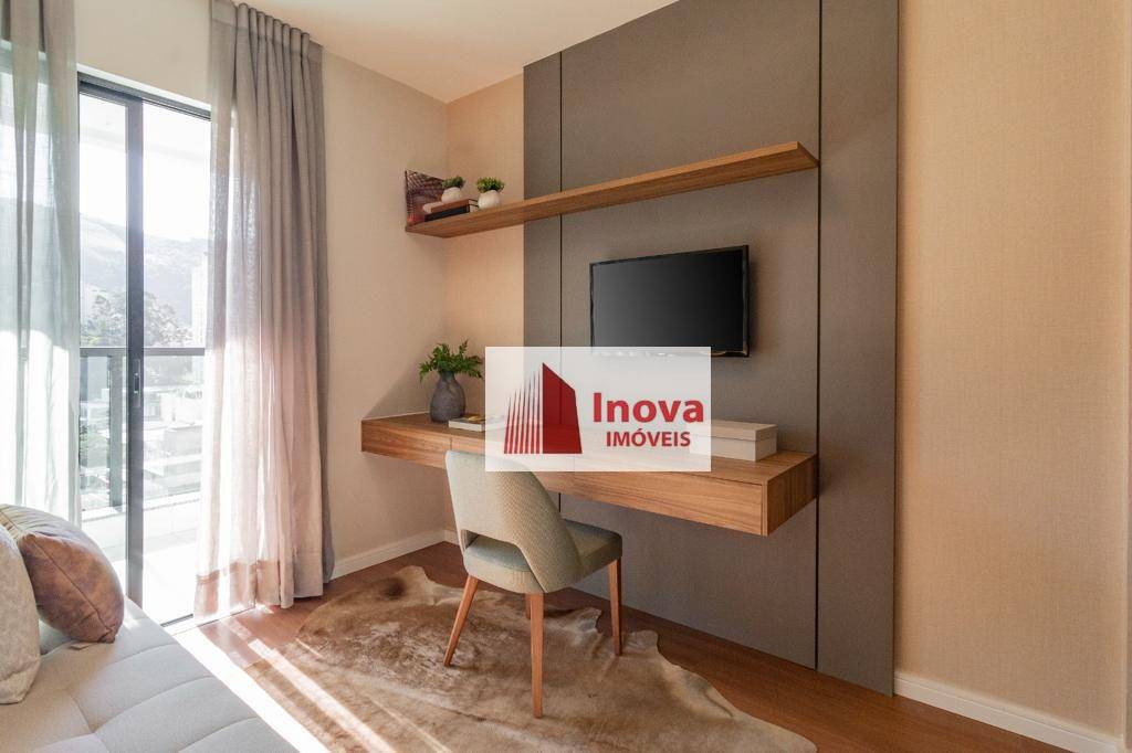 Apartamento à venda com 3 quartos, 220m² - Foto 26