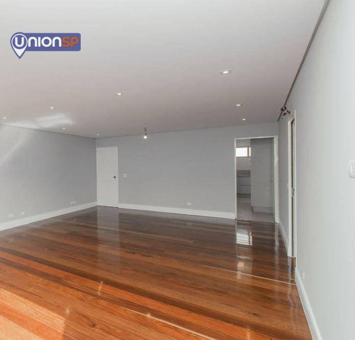 Apartamento à venda com 3 quartos, 147m² - Foto 2