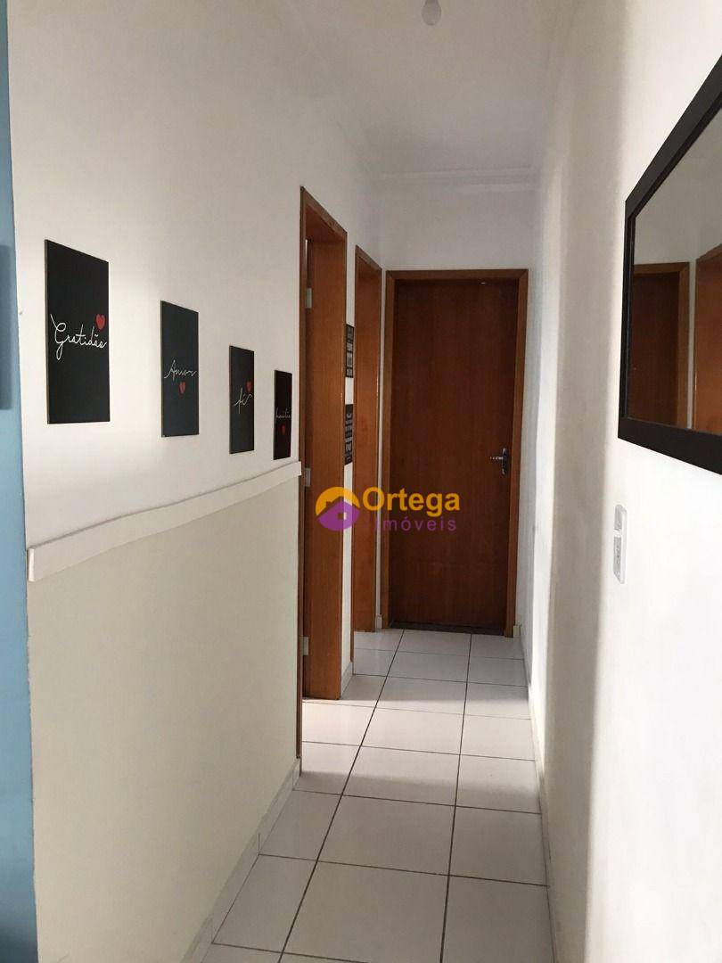 Apartamento à venda com 2 quartos, 66m² - Foto 4