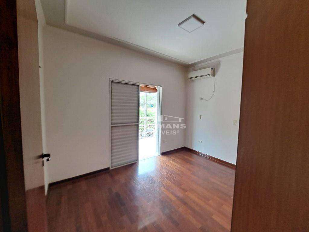 Casa à venda com 4 quartos, 202m² - Foto 13