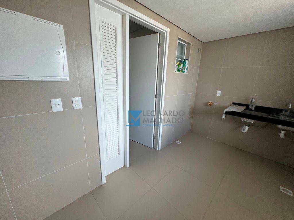 Apartamento à venda com 4 quartos, 230m² - Foto 26