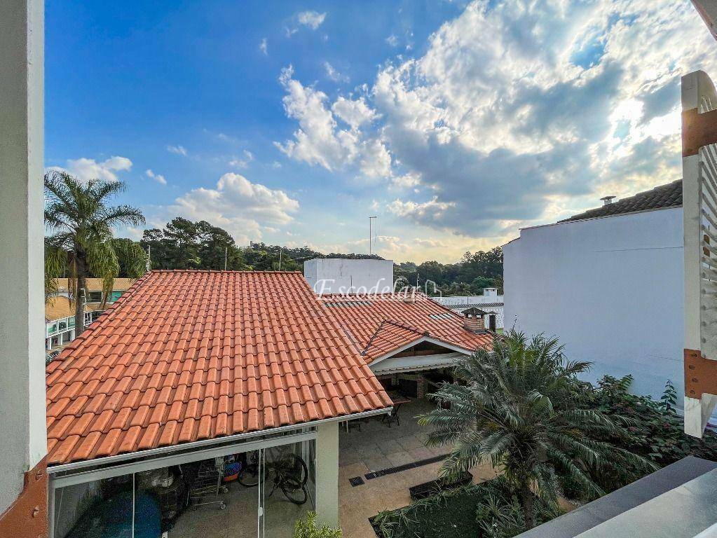 Sobrado à venda com 4 quartos, 222m² - Foto 2