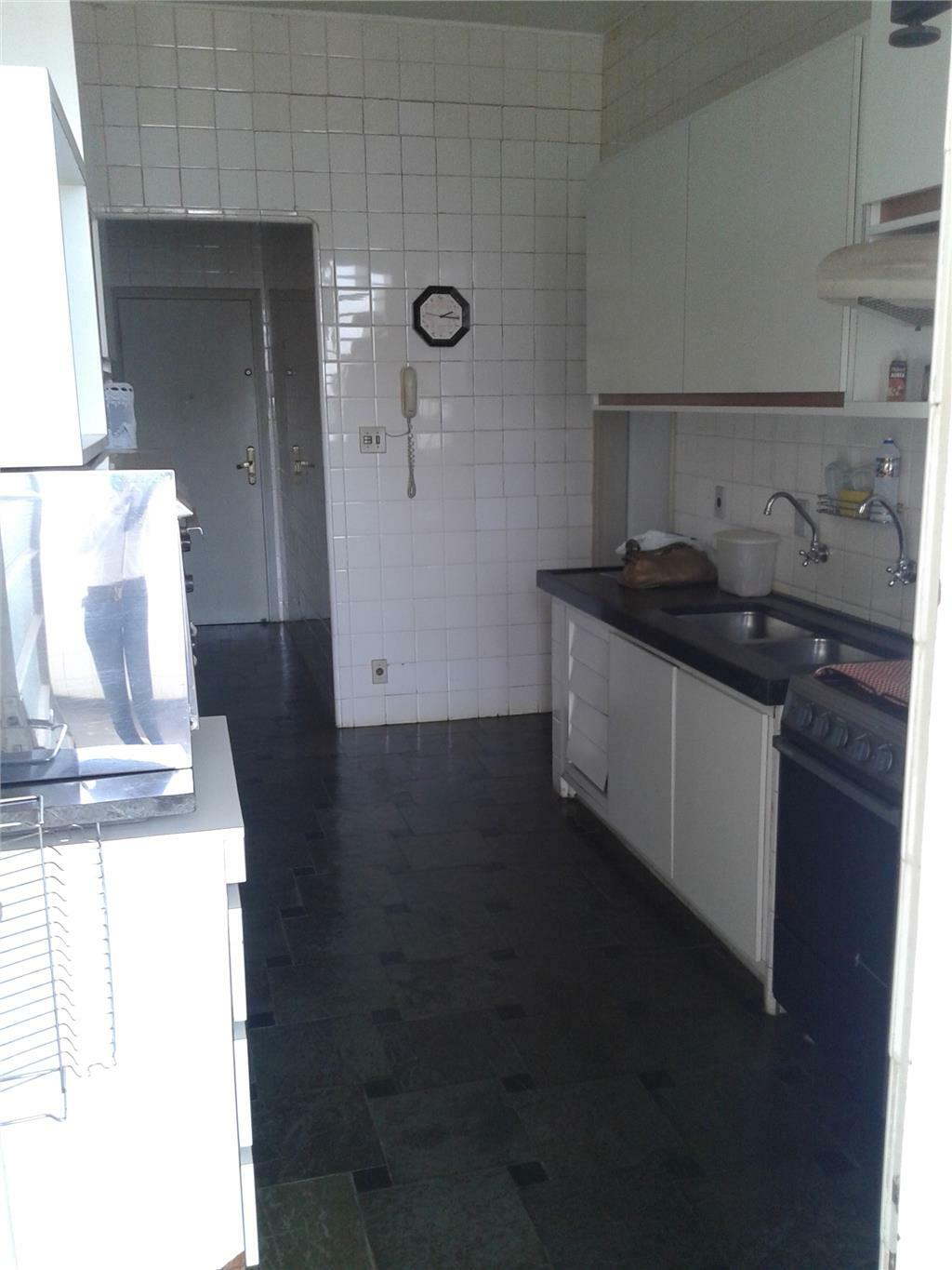 Apartamento à venda com 3 quartos, 158m² - Foto 5