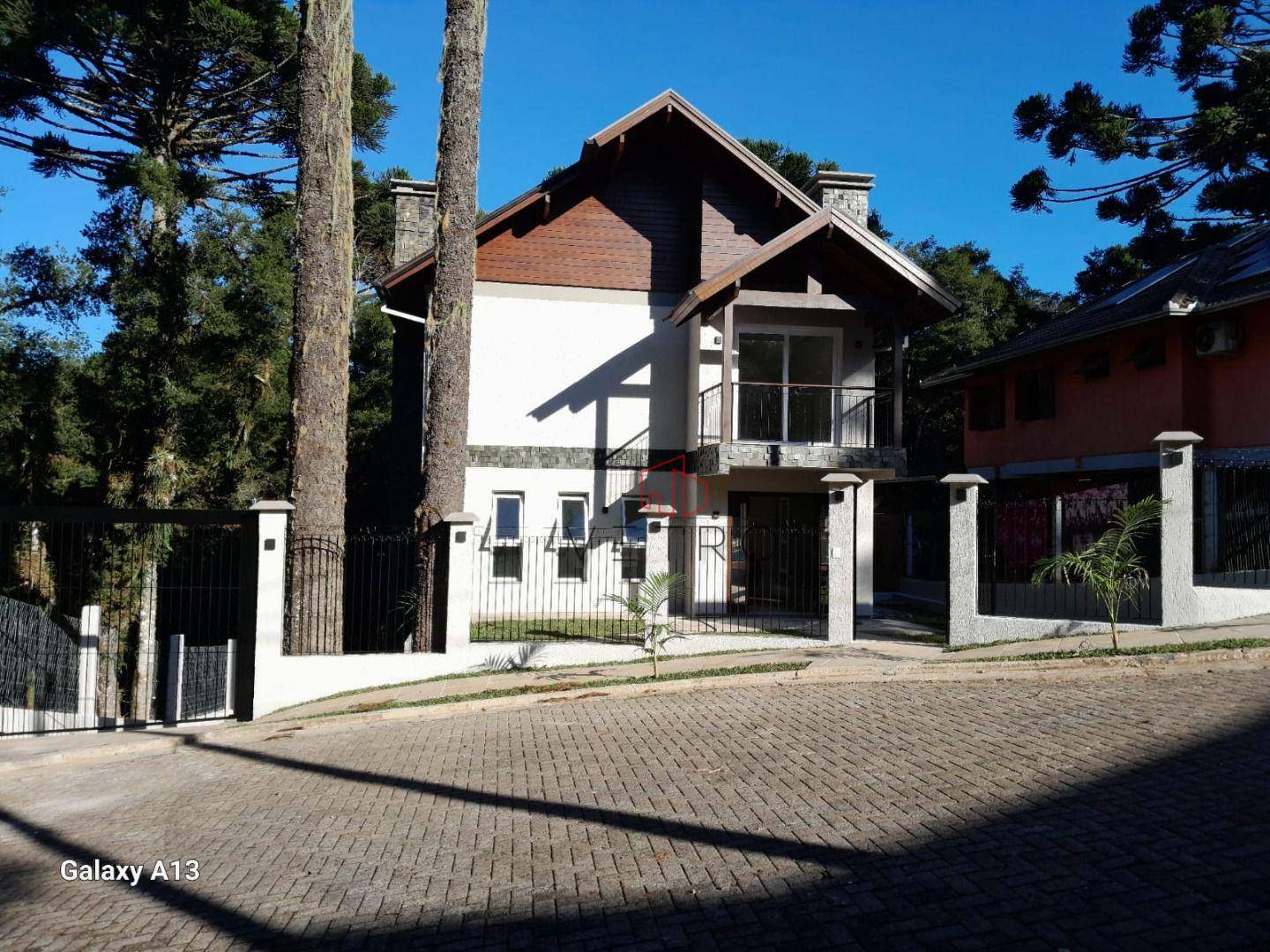 Casa de Condomínio à venda com 4 quartos, 273m² - Foto 1