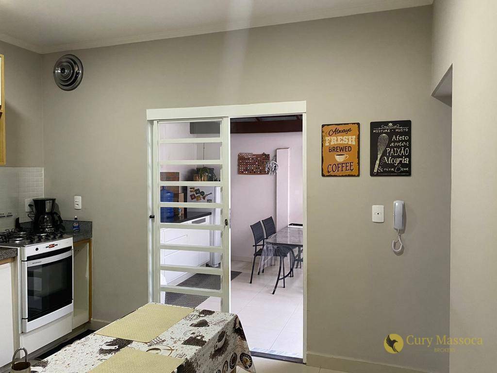 Casa para alugar com 3 quartos, 125m² - Foto 3