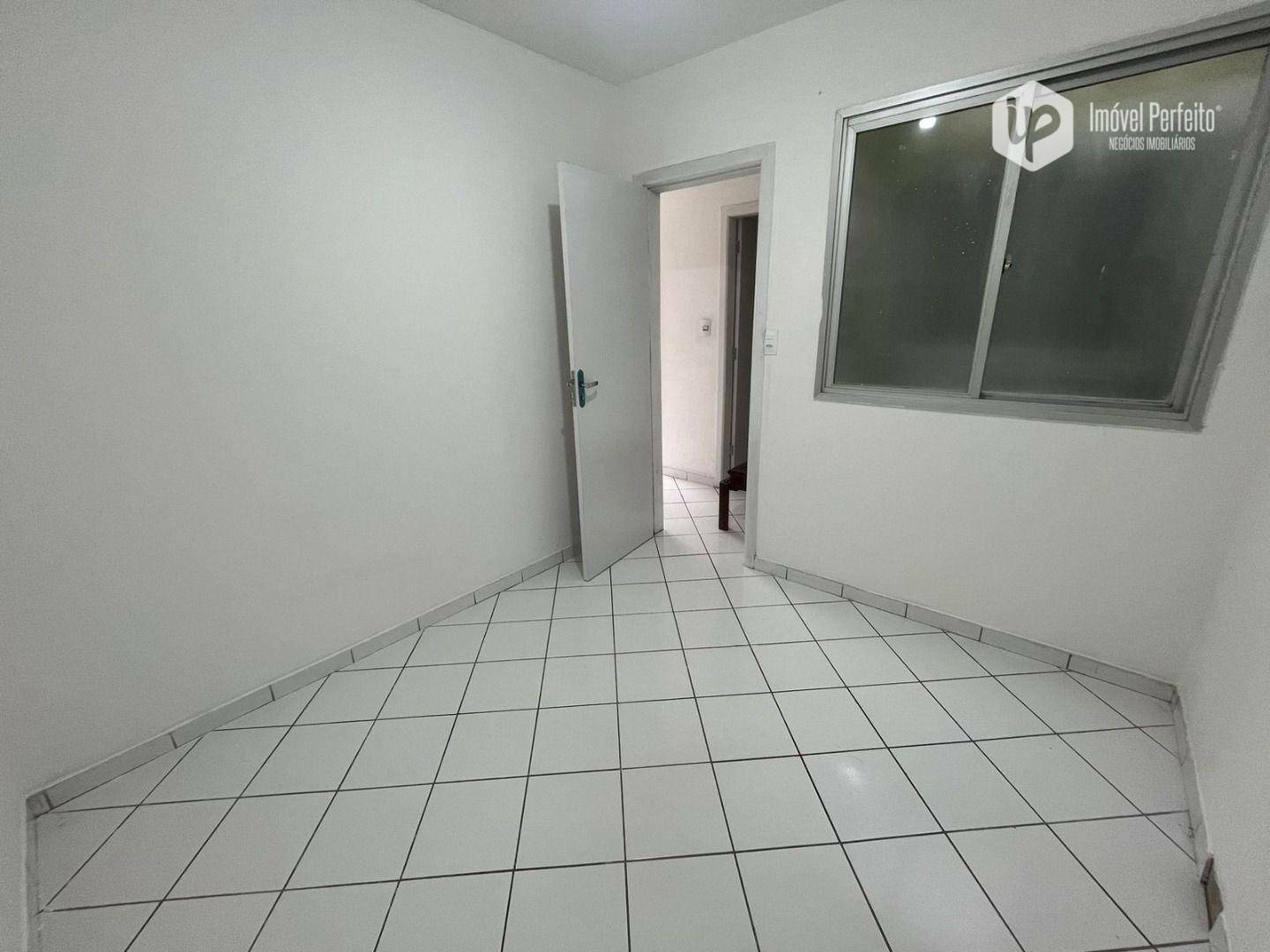 Apartamento para alugar com 2 quartos, 49m² - Foto 6