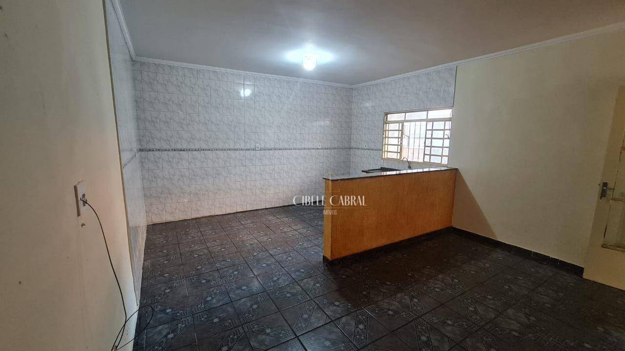 Casa à venda com 3 quartos, 250m² - Foto 42