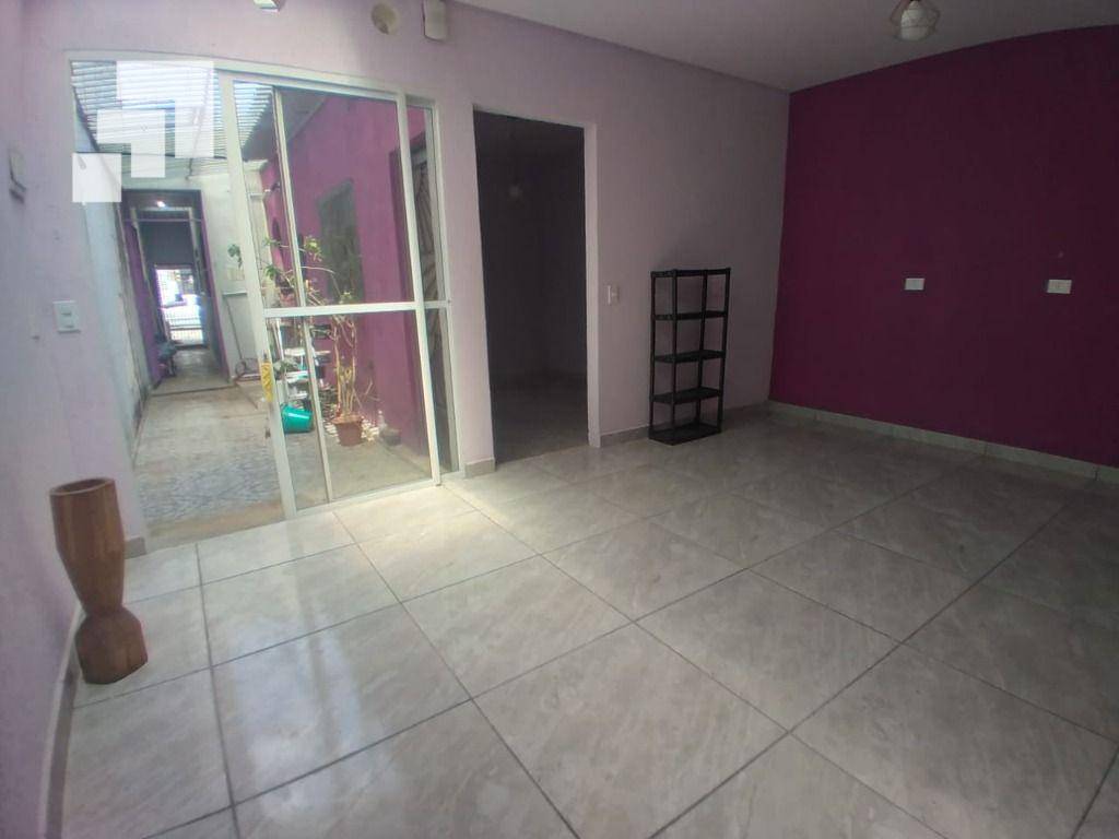 Casa à venda e aluguel com 2 quartos, 70m² - Foto 24