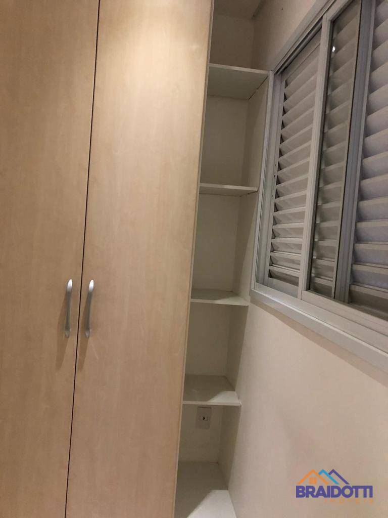 Apartamento à venda com 2 quartos, 69m² - Foto 10