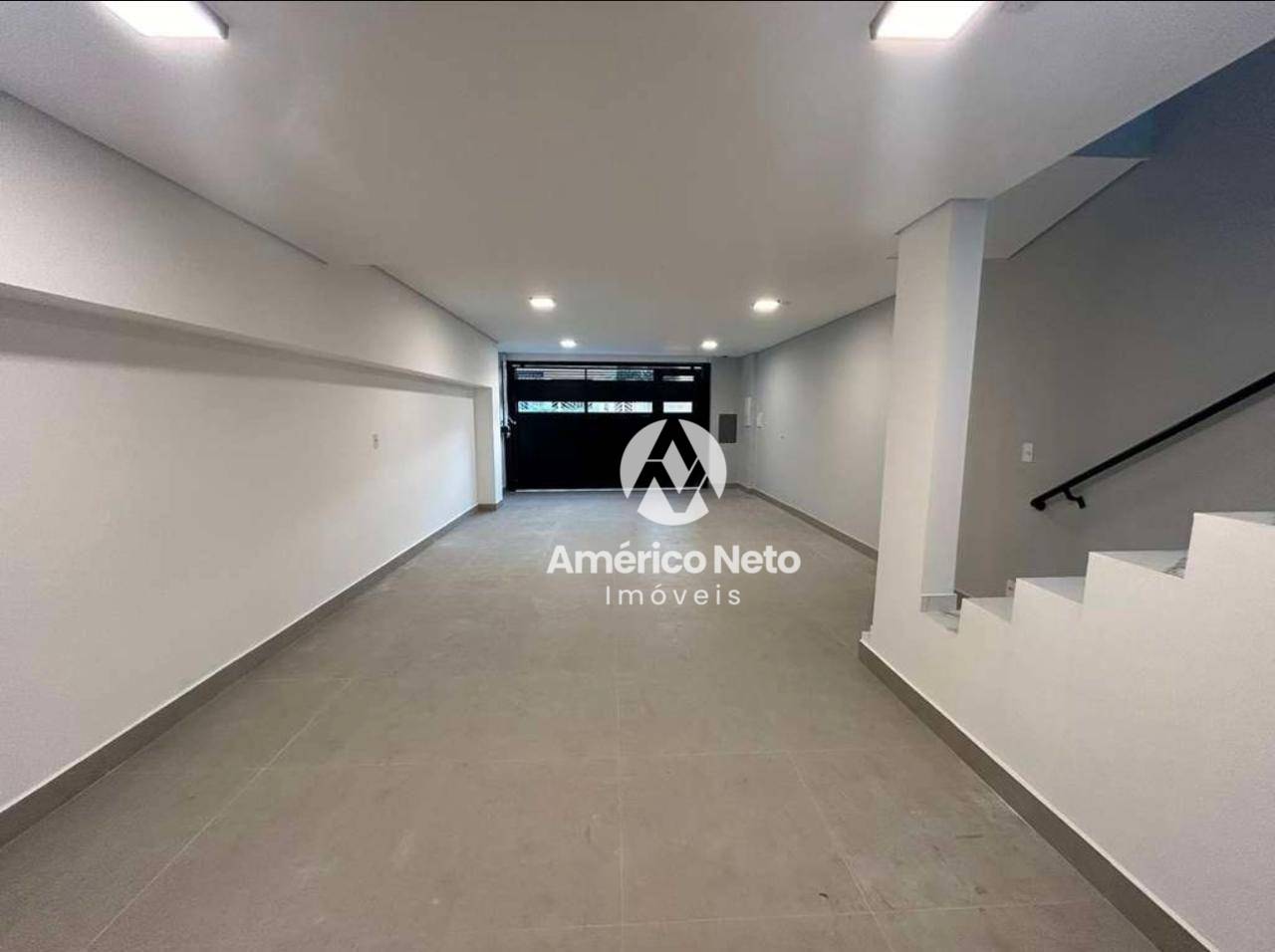 Sobrado à venda com 3 quartos, 180m² - Foto 2