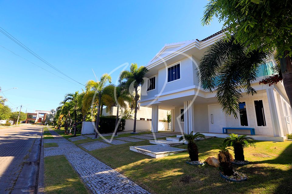 Casa de Condomínio à venda com 3 quartos, 300m² - Foto 1