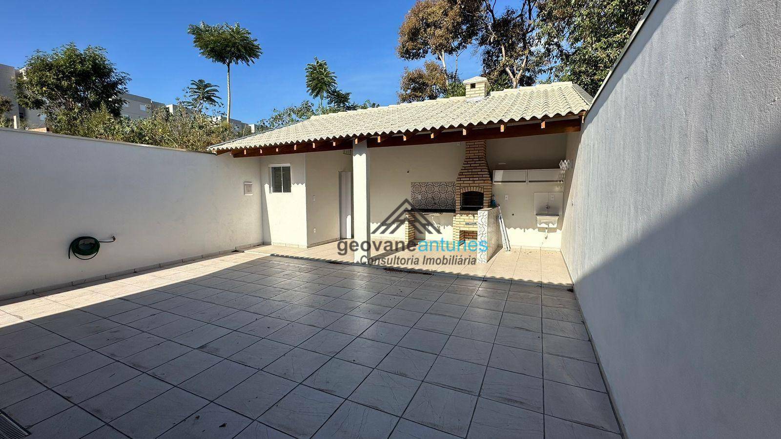 Casa à venda com 2 quartos, 42m² - Foto 14