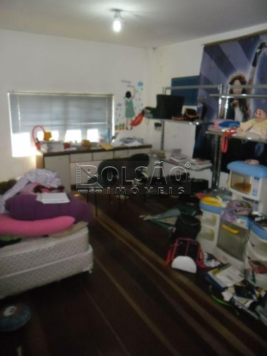 Sobrado à venda com 5 quartos, 200m² - Foto 3