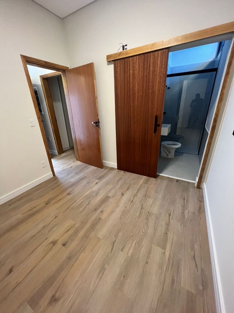 Casa à venda com 3 quartos, 240m² - Foto 7