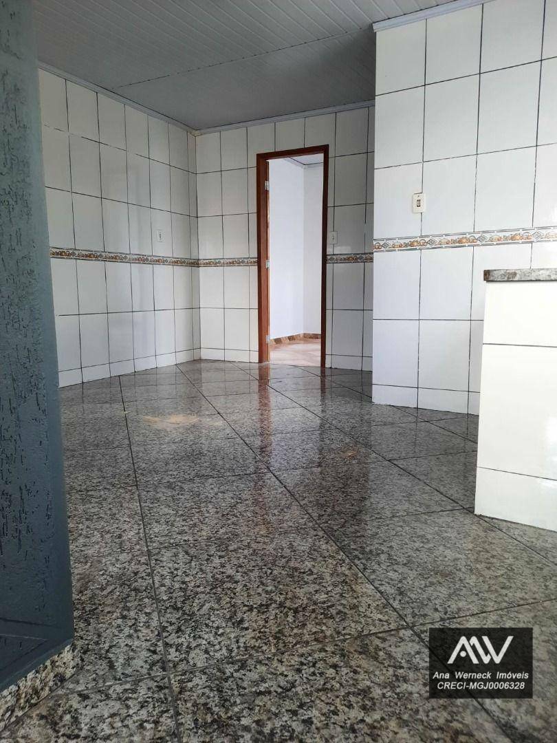 Casa à venda com 2 quartos, 80m² - Foto 14