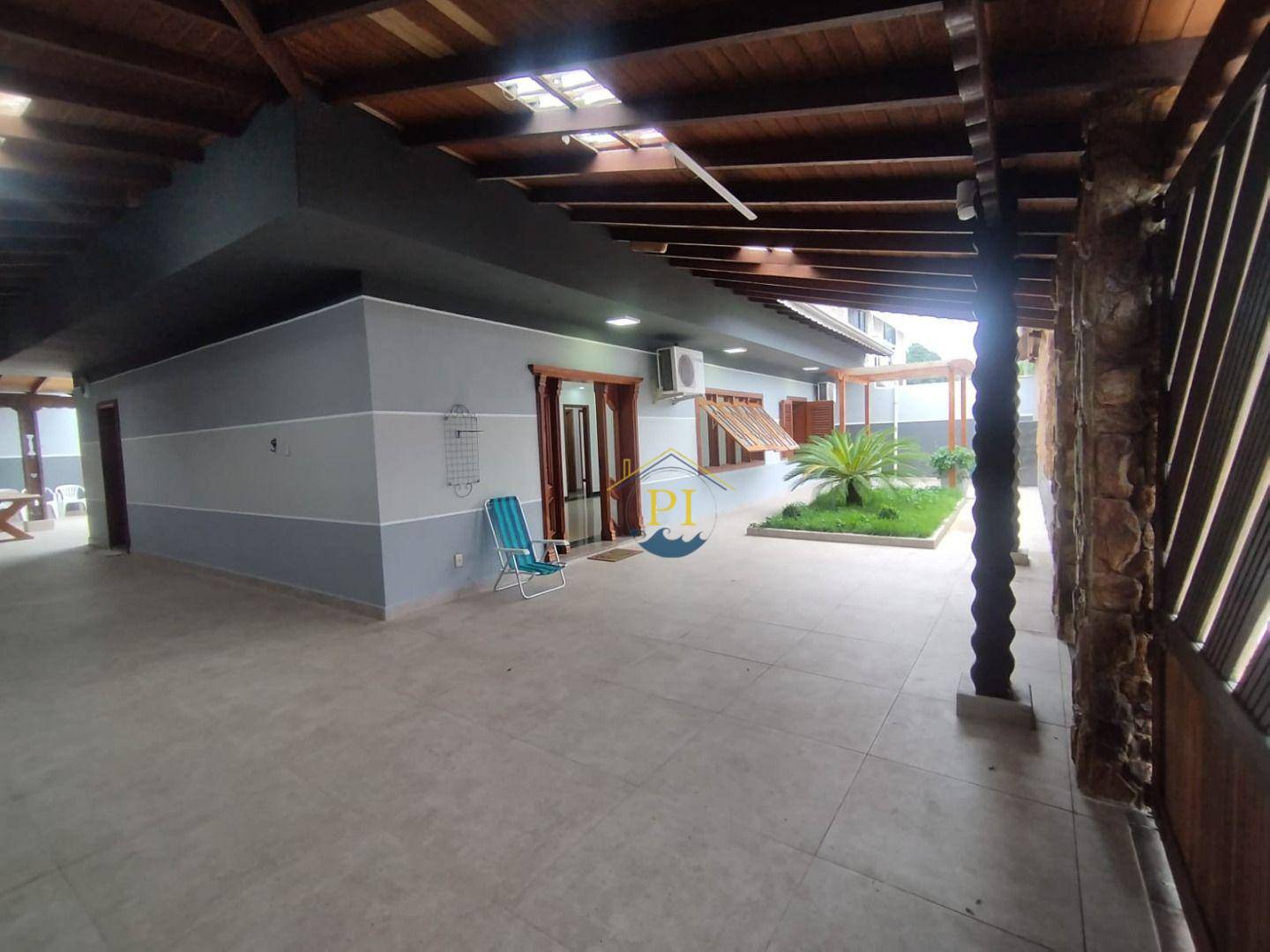 Casa à venda com 3 quartos, 1m² - Foto 2