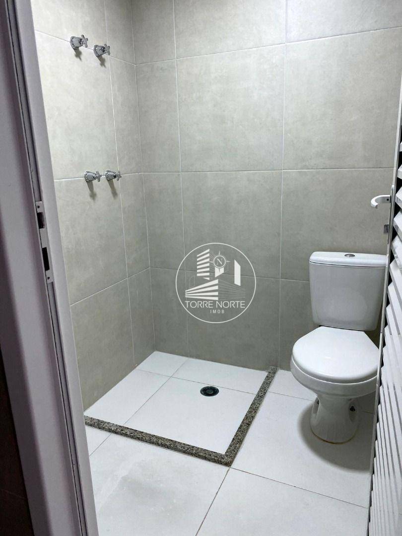 Apartamento à venda com 3 quartos, 238m² - Foto 23