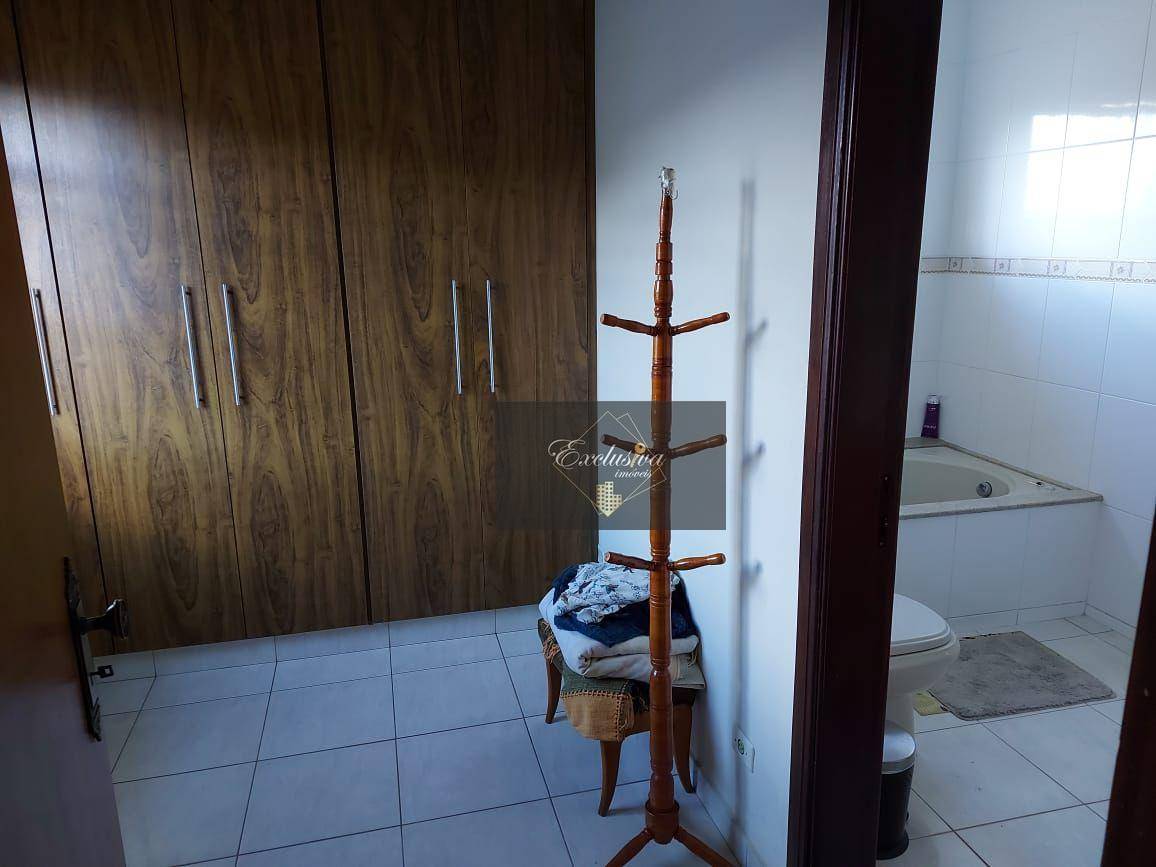 Casa à venda com 3 quartos, 200m² - Foto 13