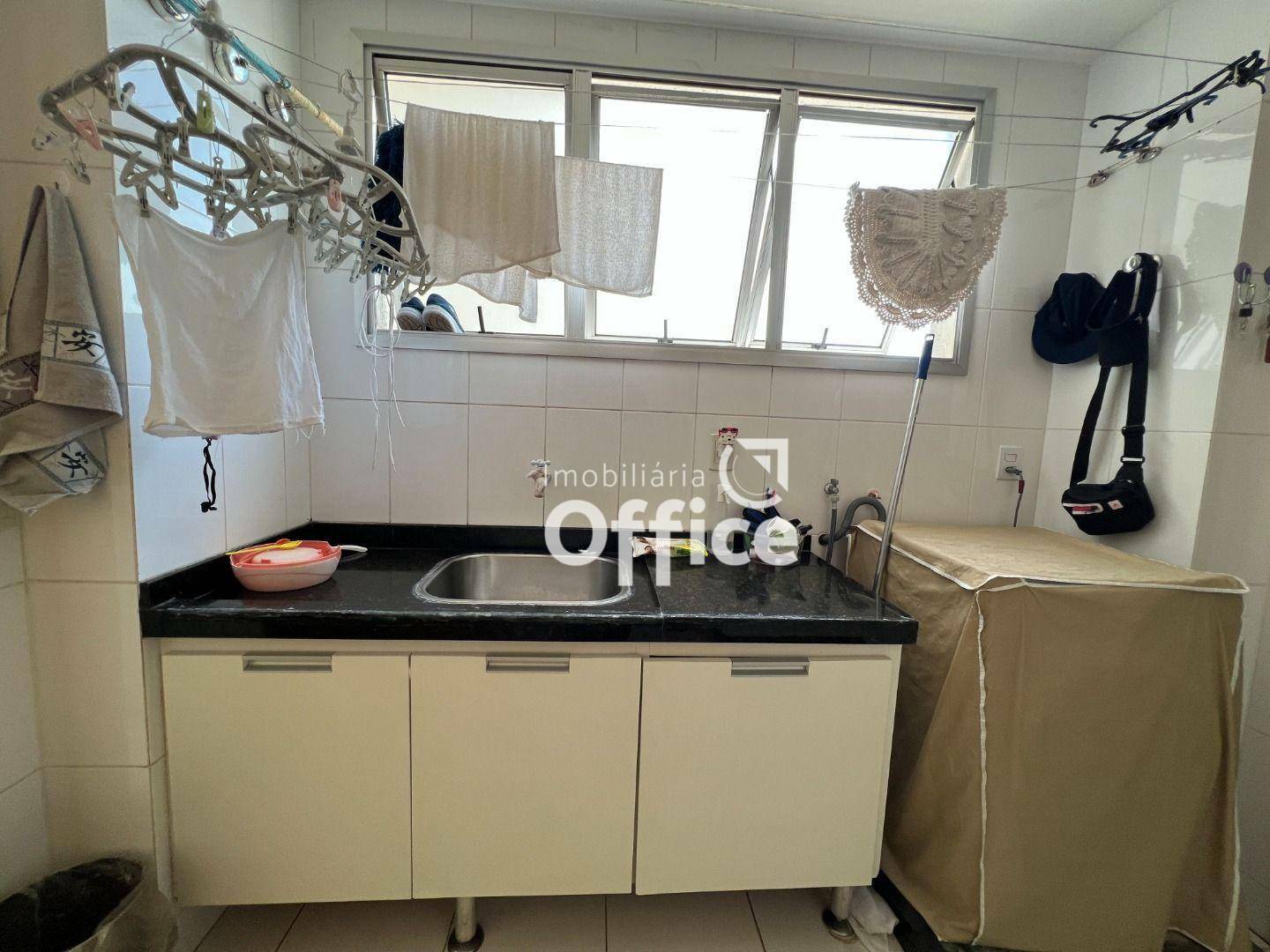 Apartamento à venda com 4 quartos, 186m² - Foto 18