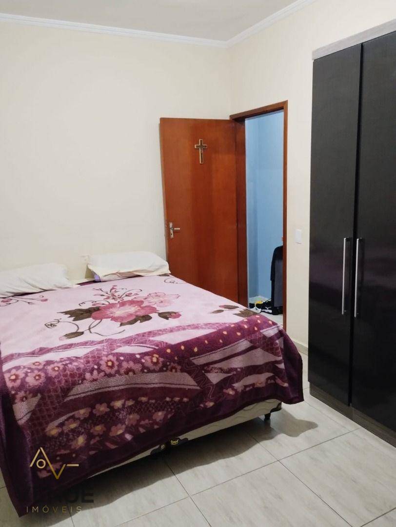 Casa à venda com 2 quartos, 69m² - Foto 4