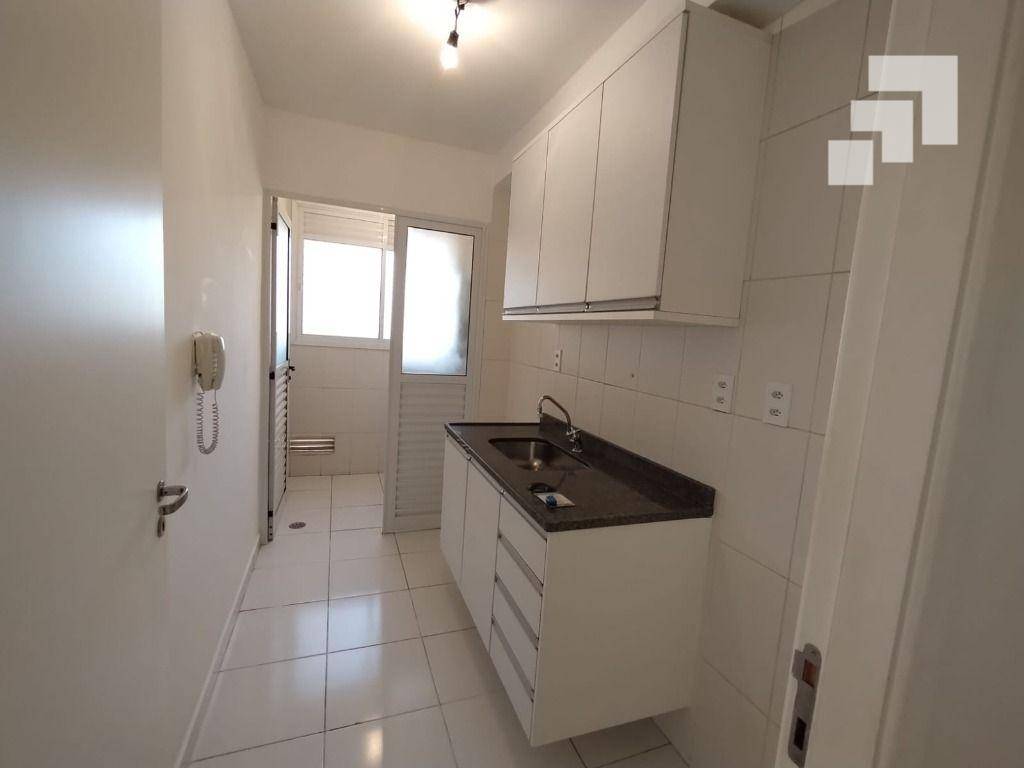 Apartamento para alugar com 3 quartos, 70m² - Foto 10