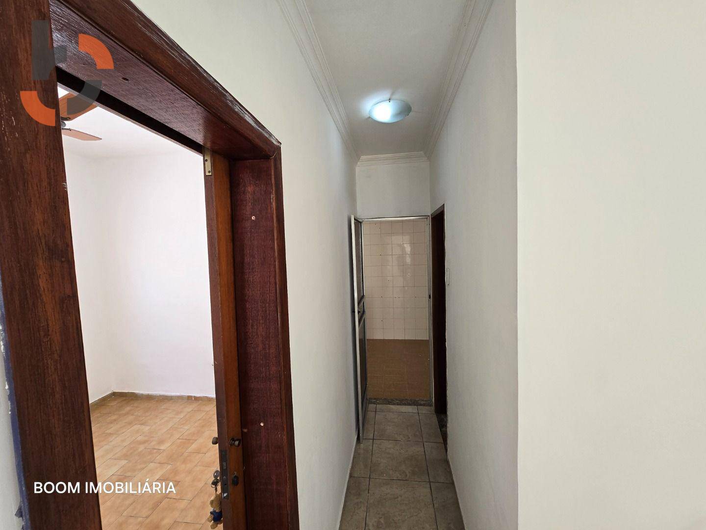 Casa à venda com 2 quartos, 70m² - Foto 12