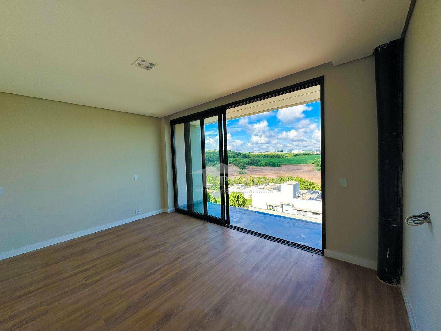 Casa à venda com 4 quartos, 347m² - Foto 32