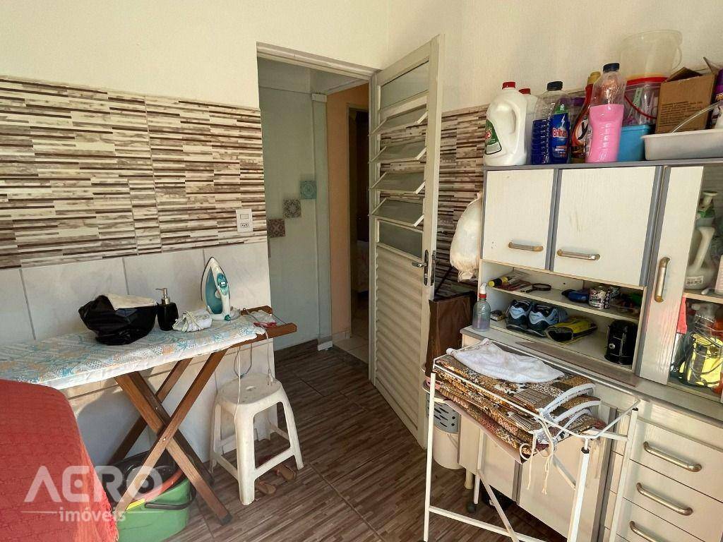 Casa à venda com 3 quartos, 128m² - Foto 36
