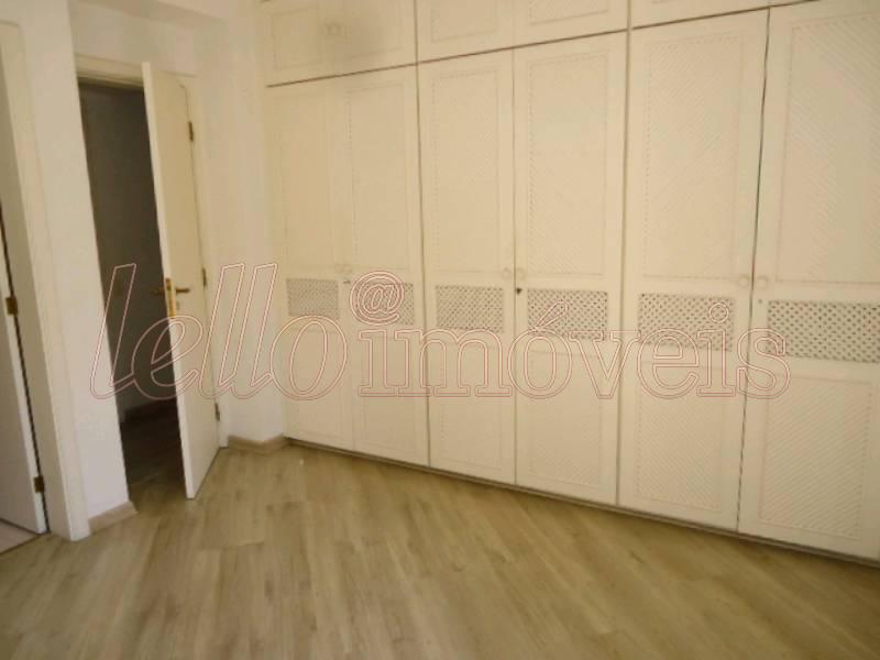 Apartamento para alugar com 4 quartos, 142m² - Foto 9