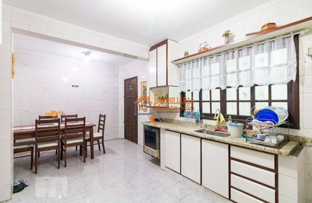 Sobrado à venda com 3 quartos, 232m² - Foto 4