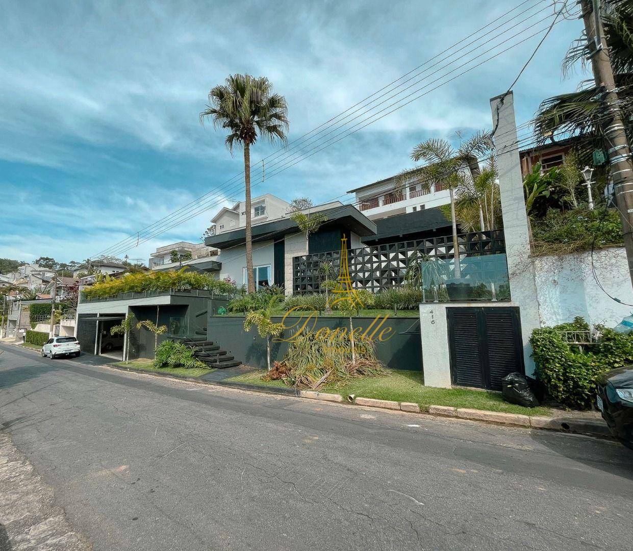 Casa de Condomínio à venda com 4 quartos, 570m² - Foto 2