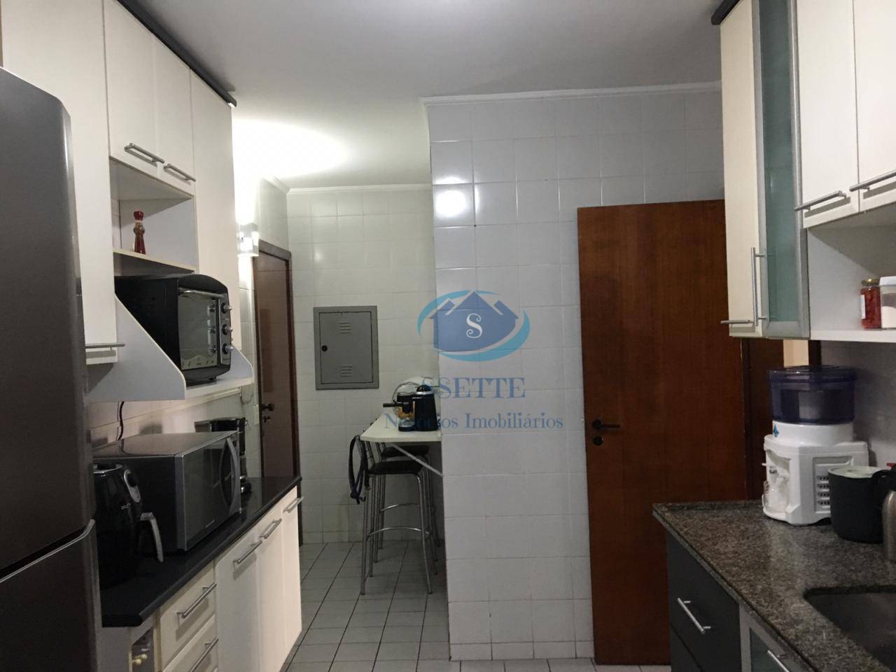 Apartamento à venda com 3 quartos, 98m² - Foto 4