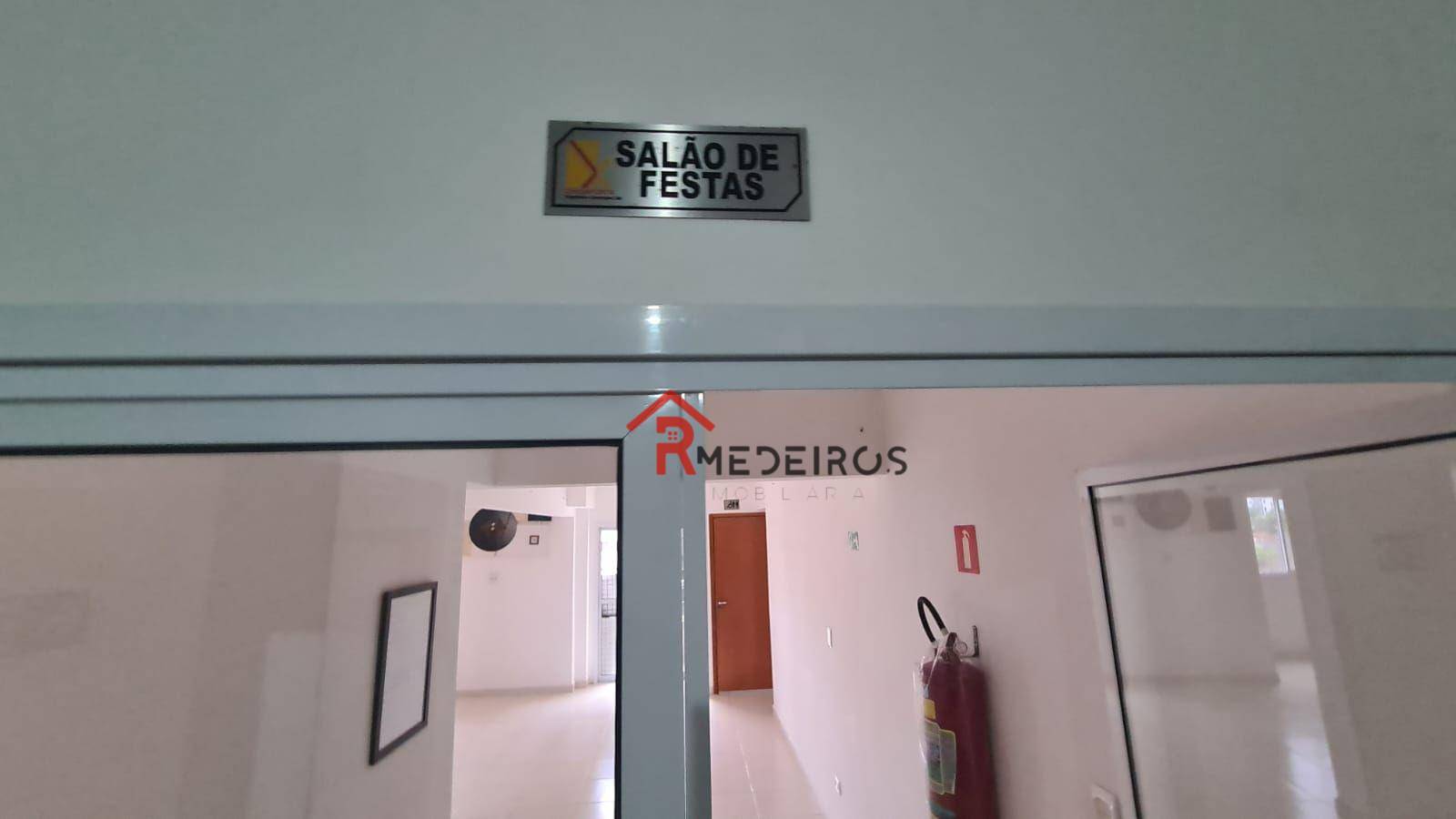 Apartamento à venda com 1 quarto, 45m² - Foto 19