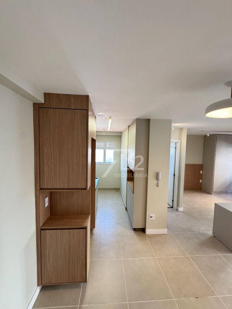 Apartamento para alugar com 1 quarto, 42m² - Foto 2