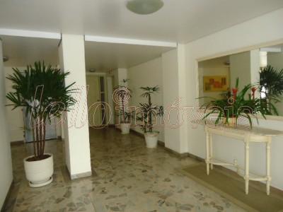 Apartamento para alugar com 2 quartos, 77m² - Foto 15