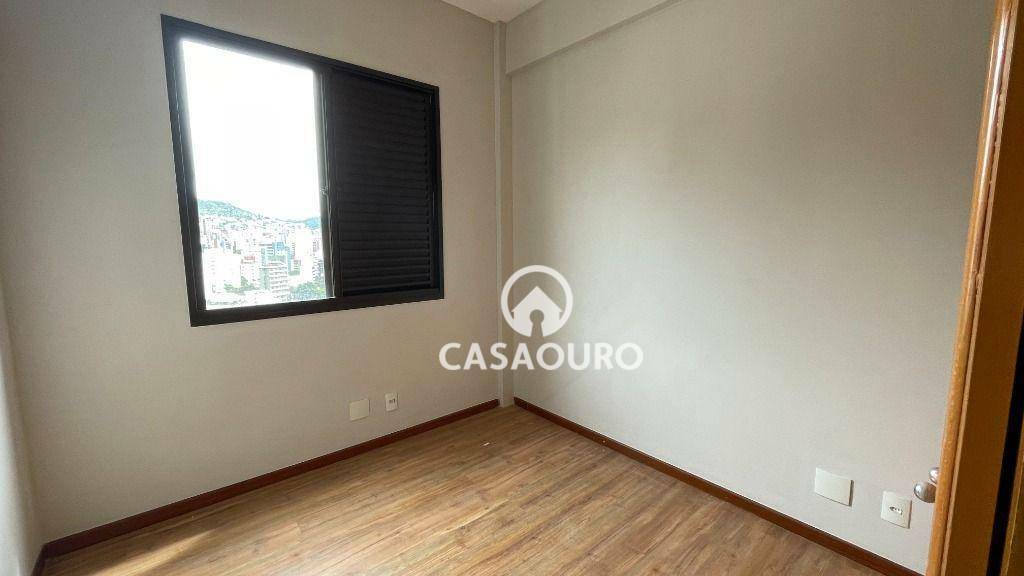 Cobertura à venda com 4 quartos, 260m² - Foto 11