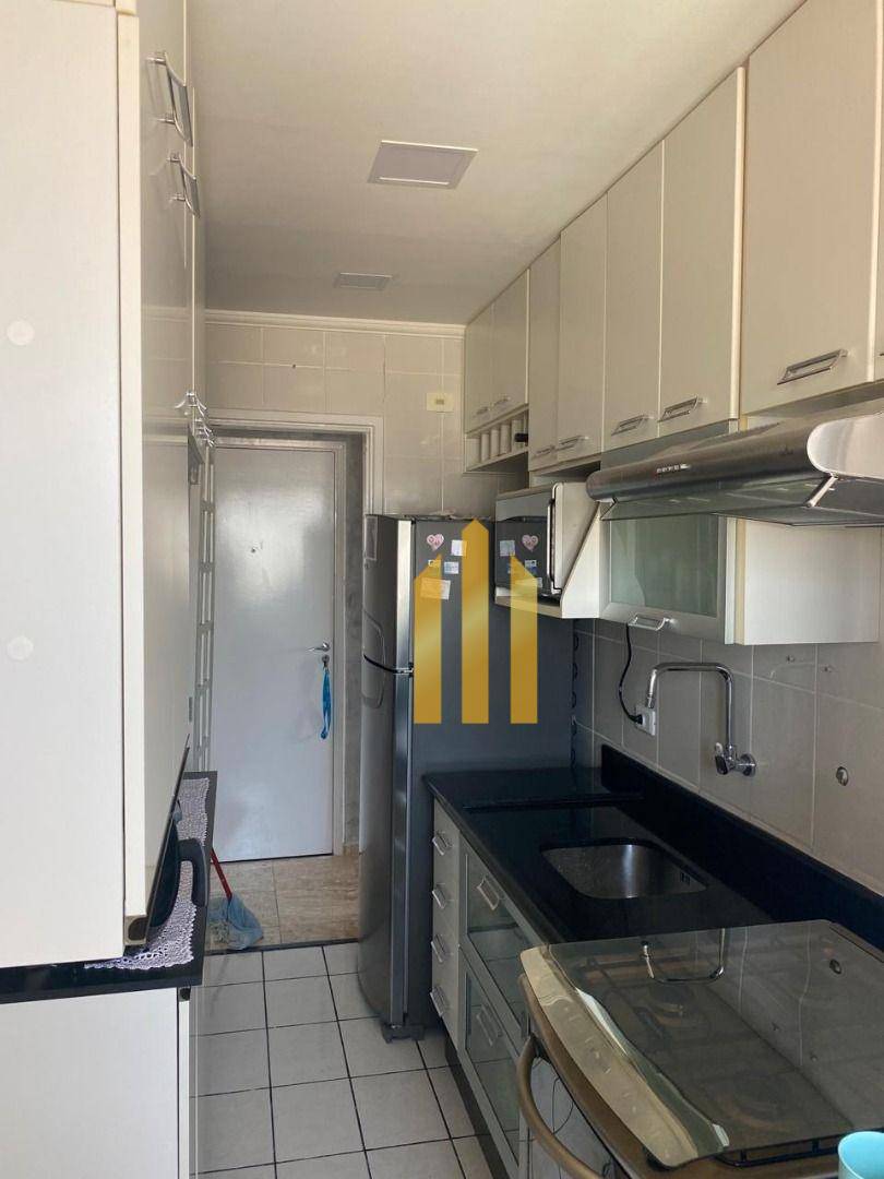 Apartamento à venda com 3 quartos, 60m² - Foto 15