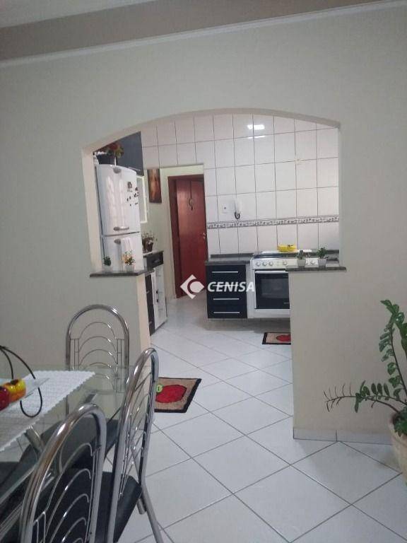 Casa à venda com 3 quartos, 170m² - Foto 6