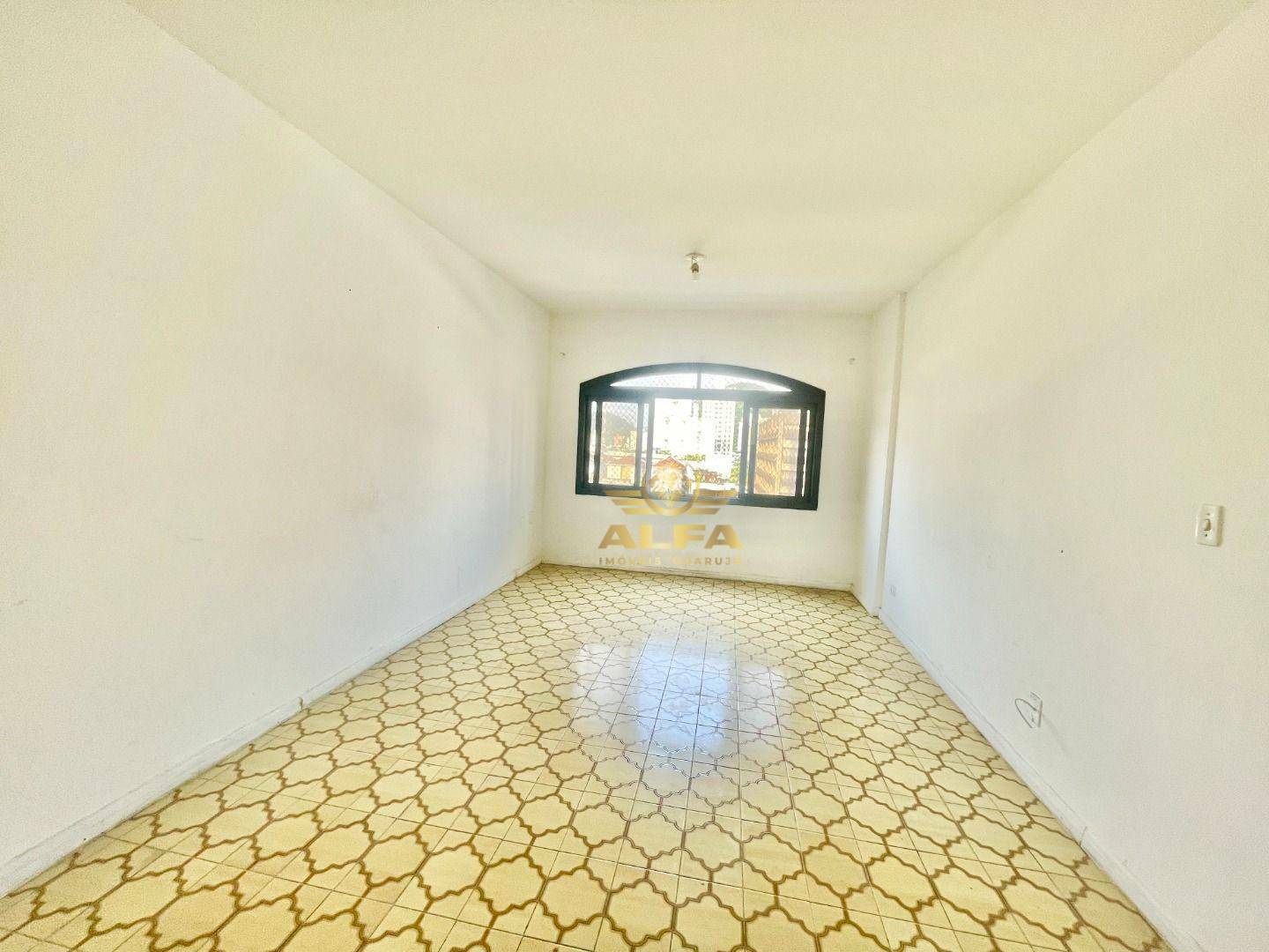 Apartamento à venda com 2 quartos, 100m² - Foto 2