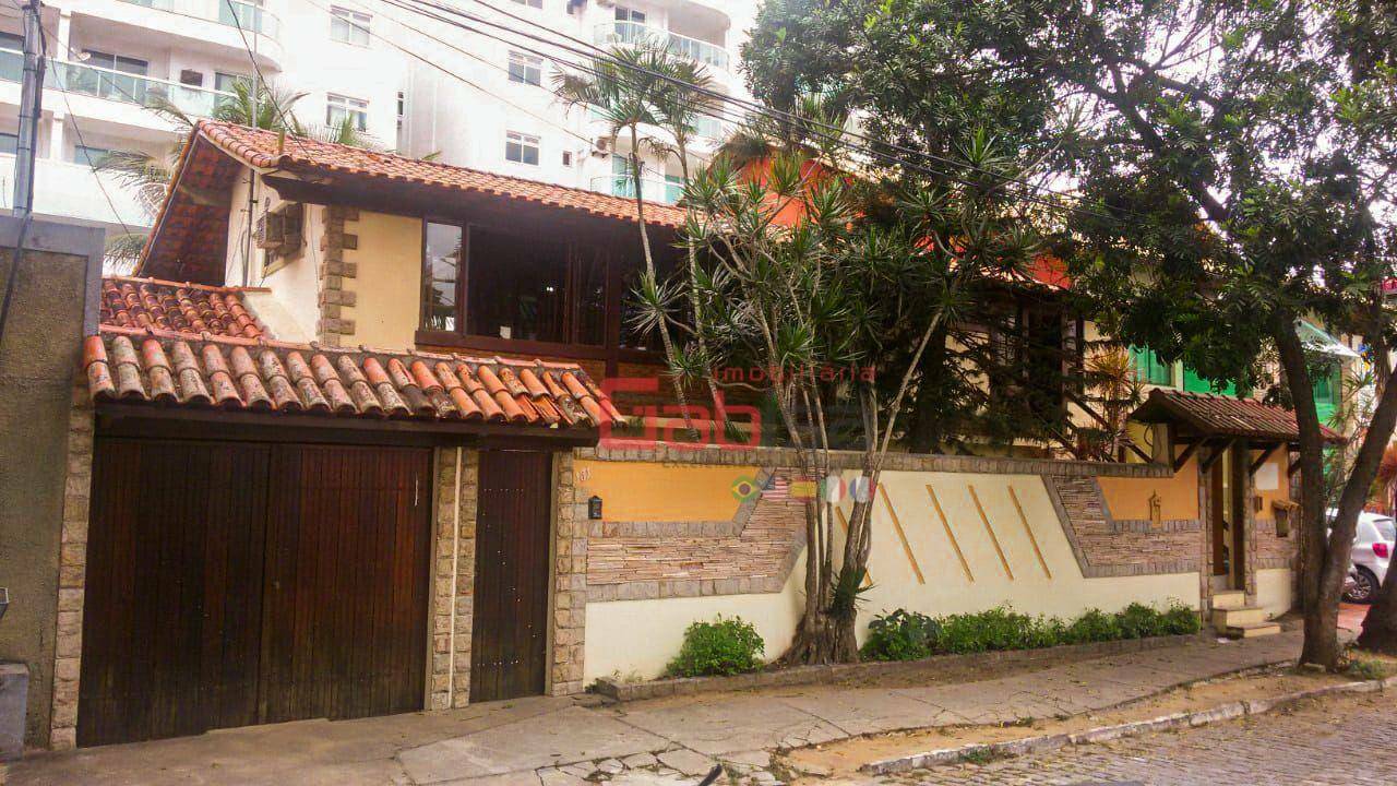 Casa à venda com 3 quartos, 250m² - Foto 1