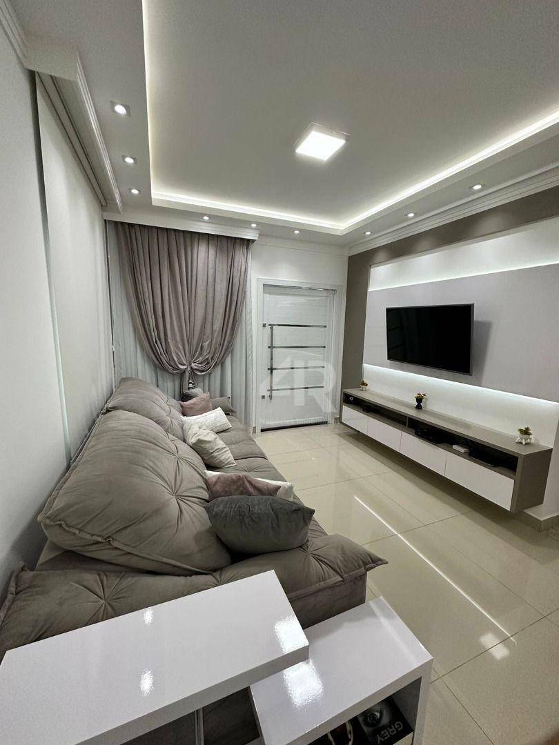 Casa à venda com 3 quartos, 75m² - Foto 5